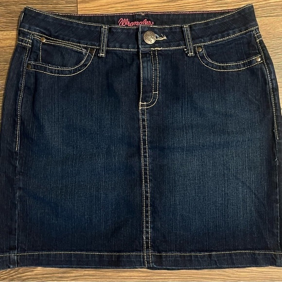 Wrangler Denim Pink Label Blue Jean women’s/juniors western Skirt,‎ Size 13 - Picture 1 of 5